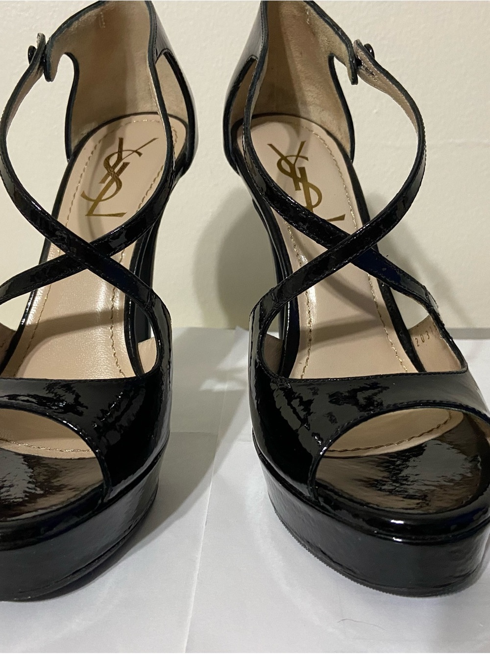 Yves Saint Laurent Black Patent Crisscross Platform Sandals US6.5/IT37. Look new